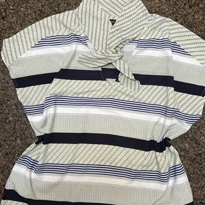 Banana republic beautiful lightweight blouse, blues greens. Xl